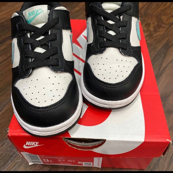 used NIKE DUNK LOW TD TIFFANY size 9c - Picture 8 of 10